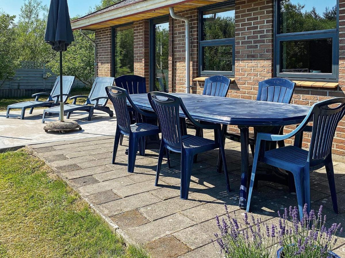 8 Person Holiday Home In R M Lakolk Exterior photo